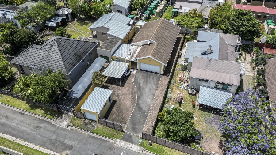 4 Bedroom Property for Sale in Cambridge Eastern Cape